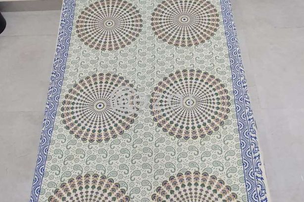 Kid bed with mattress from Home center photo 1