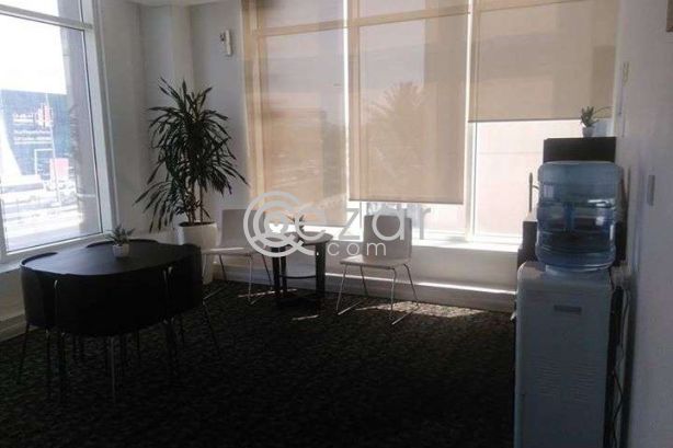 للايجار مكاتب مفروشة في بيزنس سنتر بالدائري الثالث photo %index%