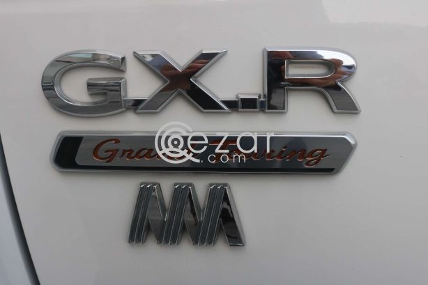 Toyota Land Cruiser  - GXR  Grand Touring  2019 - صورة 8