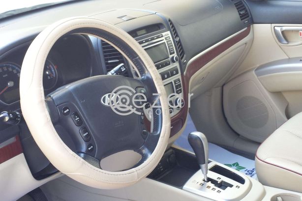 2009 Hyundai Santa Fe Fully Loaded, Runs Well, Clean Interior photo 6