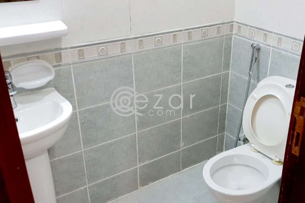 Affordable Semi Furnished 2 Bedrooms Apartment photo %index%