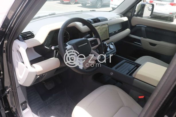 Land Rover Defender  2023 photo 9