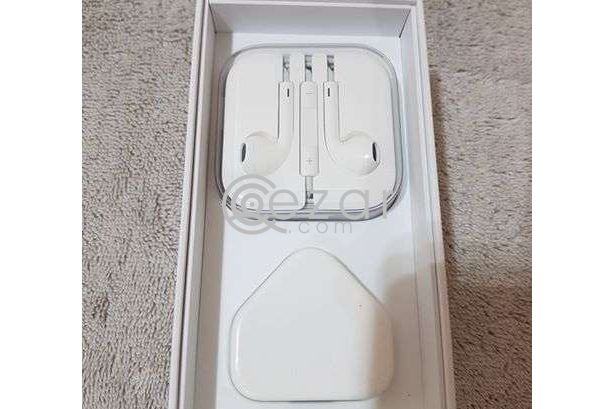 IPhone SE 64gb like brand new for swap/Sale photo 1