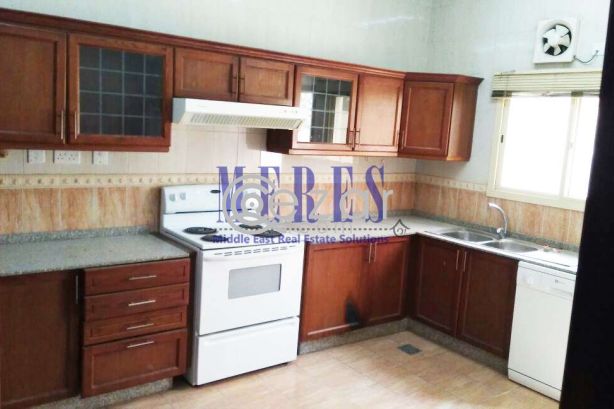 3 Bedroom Villa in A Compound in Muraikh - صورة %index%