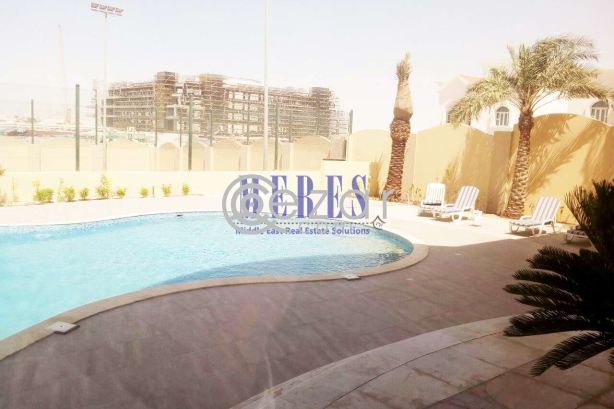 5 Bedroom Compound Villa in Muraikh - صورة %index%