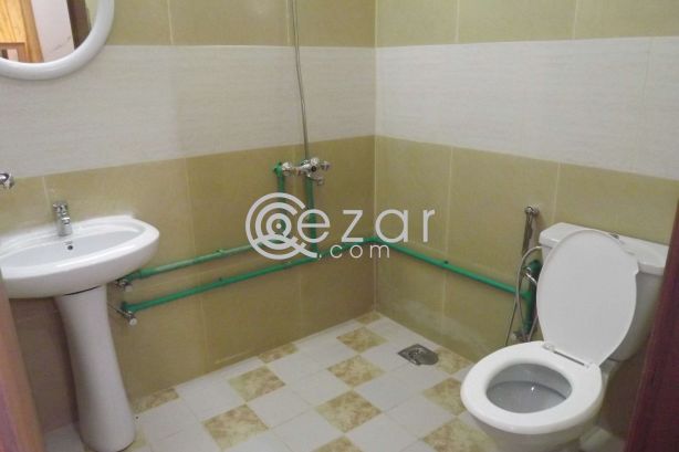 Executive Bachelor Fully Furnished (Sharing) rooms - Mamoura, Near Salwa Road photo 5