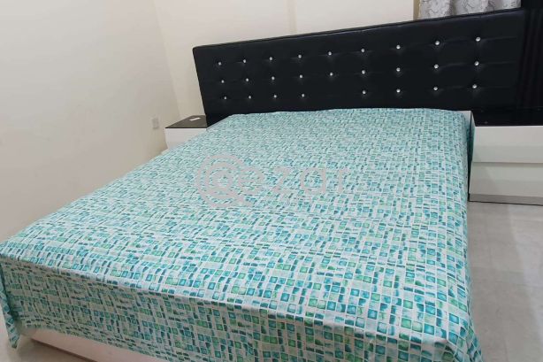 Bed sets with Dresser from Home Center photo 5