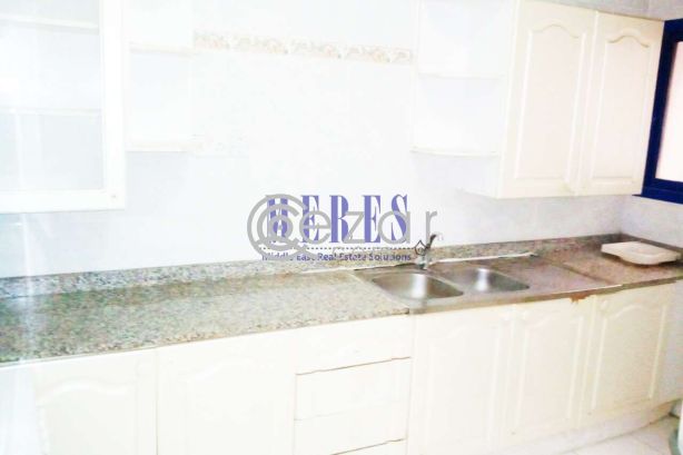 2 BHK Flat in Old Airport photo %index%