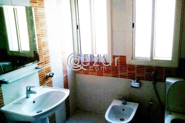 5 Bedroom Villa in a Compound in Abu Hamour photo %index%