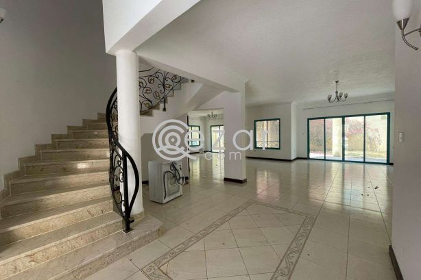 Compound Villa with a Private Pool - صورة %index%