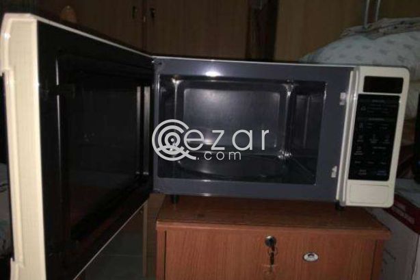 Microwave oven photo 1
