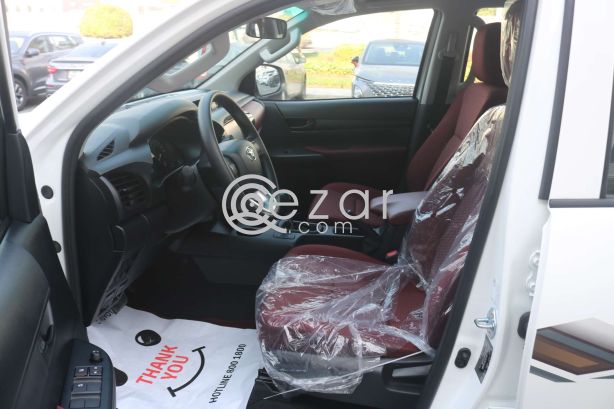 Toyota HILUX 2024  4x4 photo 8
