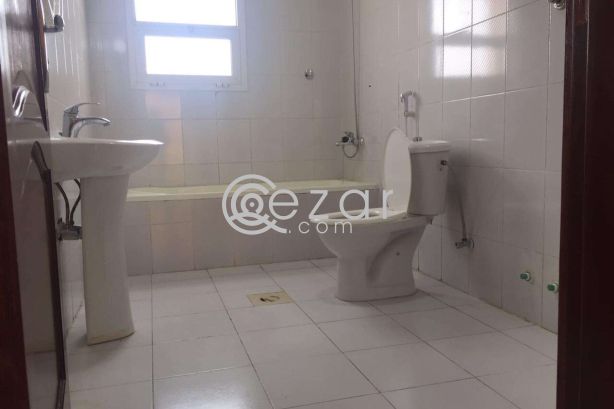 For Rent new villa inside the compound in Umm Salal Mohamed near Safari - صورة %index%