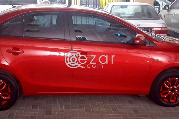 Toyota Yaris 2015 (RED) photo 1