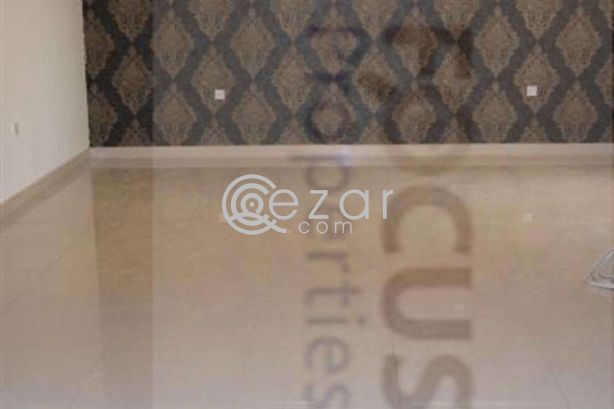 VERY SPACIOUS 6BHK UNFURNISHED STAND ALONE VILLA IN GHARAFFA - صورة %index%