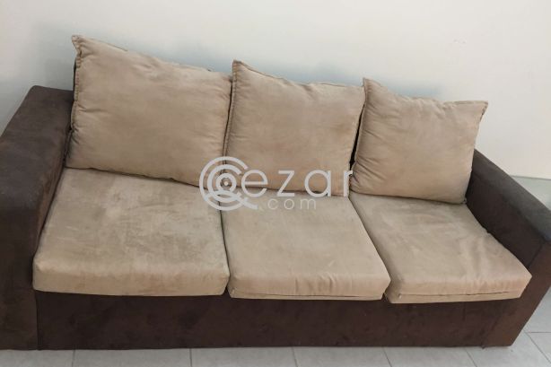 Sofa with centretable photo 1
