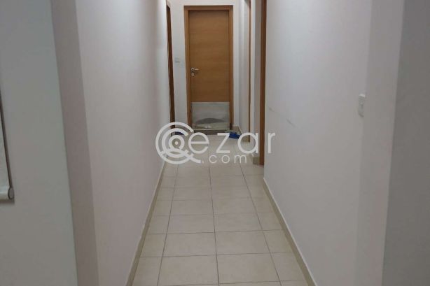 High Quality 2 BHK 2 Bath apartment in the heart of the city photo %index%