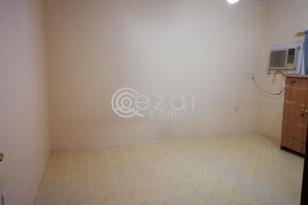 FAMILY ACCOMMODATION AT ABU HAMOUR - صورة %index%