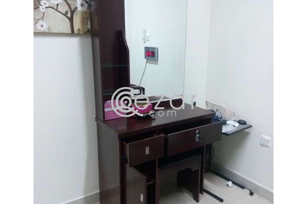 DRESSING TABLE photo 1