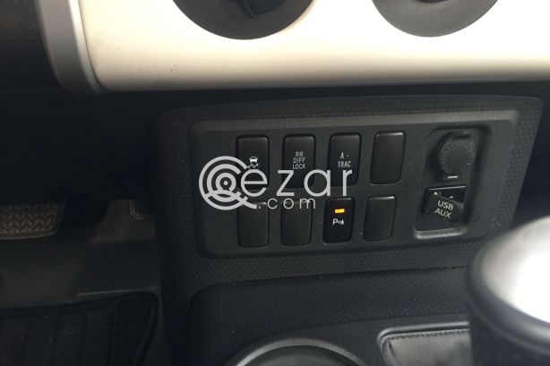 Toyota FJ 2014 - صورة 6