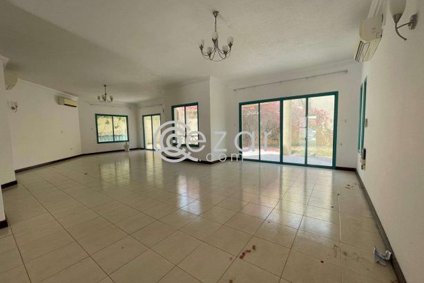 Compound Villa with a Private Pool - صورة %index%