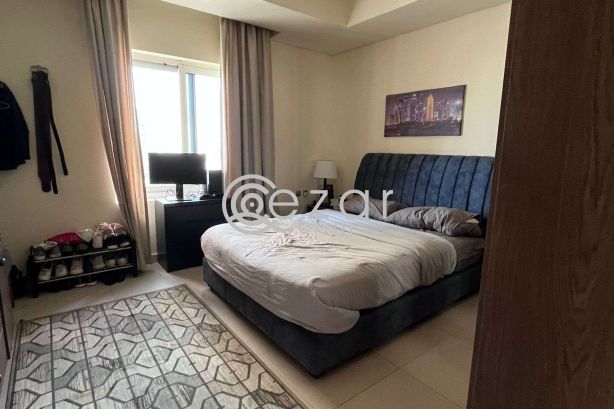 Master bedroom available in a 3-bed in Lusail, Marina. - صورة %index%