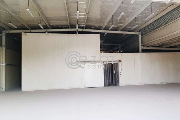 Impressive Huge Dry Store with Office - صورة %index%