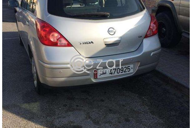 2011 Nissan Tiida Hatch Back photo 2