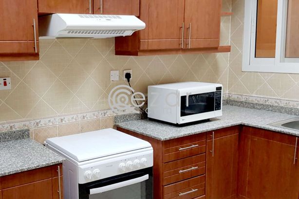 Affordable Semi Furnished 2 Bedrooms Apartment photo %index%