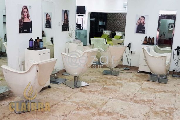 Furnished Beauty Salon with All Facilities photo %index%