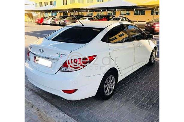Hyundai Accent 1.6 low kms - صورة 5