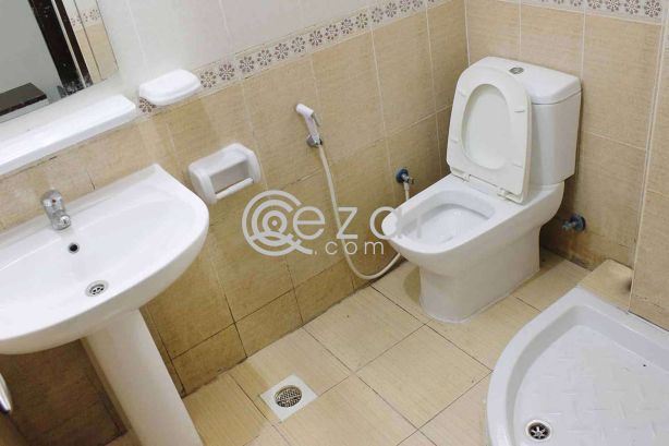 Semi-Furnished / Unfurnished 3BHK in Umm Ghuwailina photo %index%