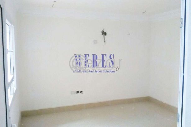 5 Bedroom Stand Alone Villa in Al Waab - صورة %index%