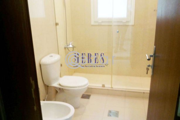 5 Bedroom Compound Villa in Abu Hamour - صورة %index%