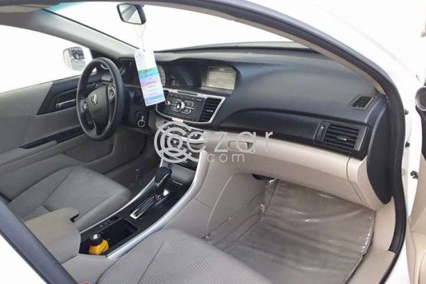 Almost new car for sale photo 4