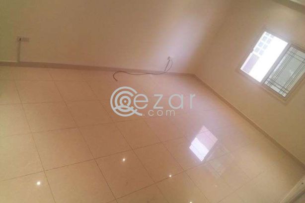 STUDIO/1BHK/2BHK FAMILY ACOMADATION THUMAMA photo %index%