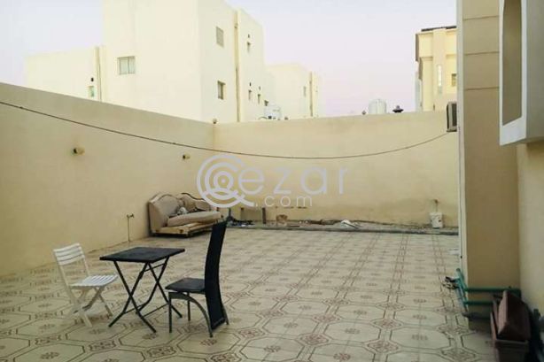 FULL FURNISHED LUXERY 1BHK WAKARA - صورة %index%