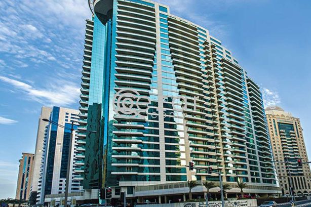 En-Suite Room at Beverly Hills Tower photo 6