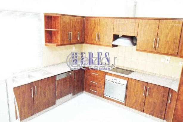 5 Bedroom Villa in A Compound in Muraikh - صورة %index%