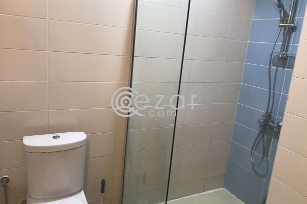 FOR KABAYAN ONLY! HUGE MASTER's BEDROOM w/ ATTACH BATHROOM photo 3