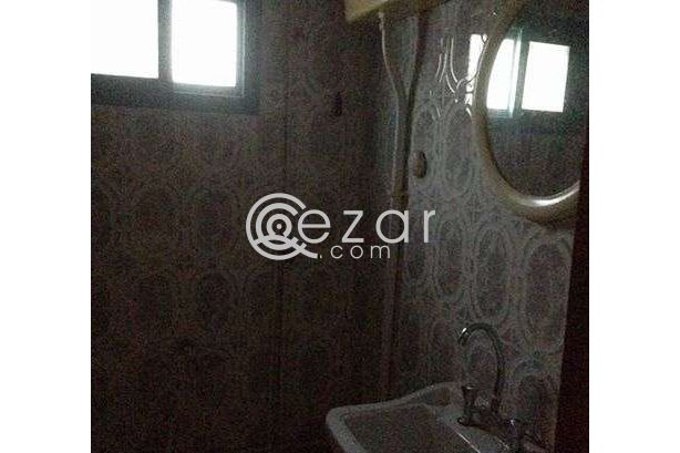 Flat First floor no lift photo %index%