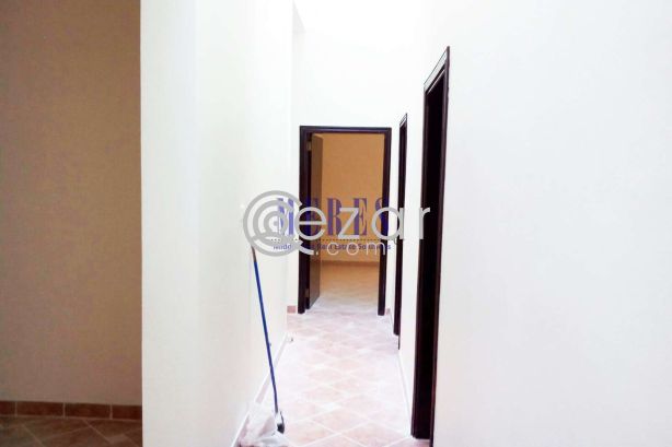 5 Bedroom Villa in a Compound in Abu Hamour photo %index%