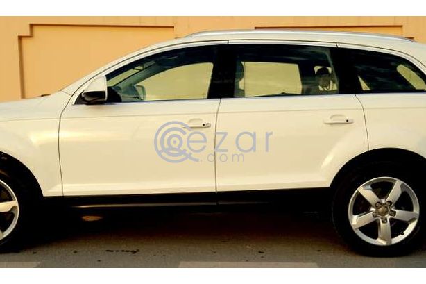 2011 Audi Q7 Premium Plus PKG (More Photos Available upon Request) photo 2