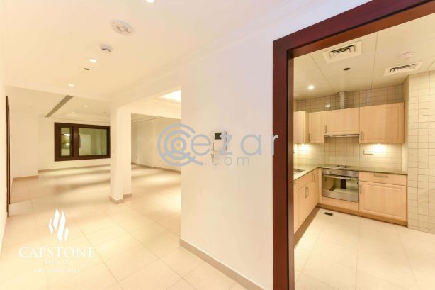 SPECIAL Offer! 1-Bedroom Apt. in Porto Arabia - The Pearl - صورة %index%