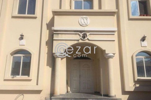 studio available for family accomadation photo %index%