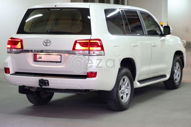 TOYOTA LAND CRUISER 2016 NEW SHAPE photo 5