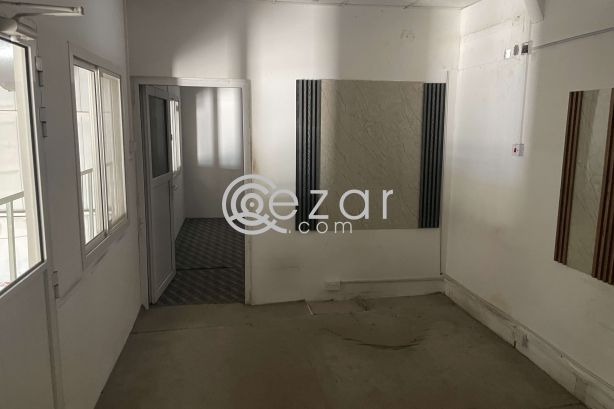 Close storage for rent in industrial area - صورة %index%