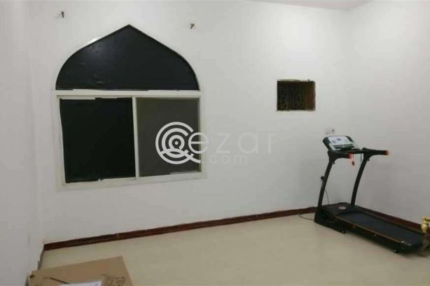 Neat and Clean Spacious Studio Room For Rent In Muaither photo %index%