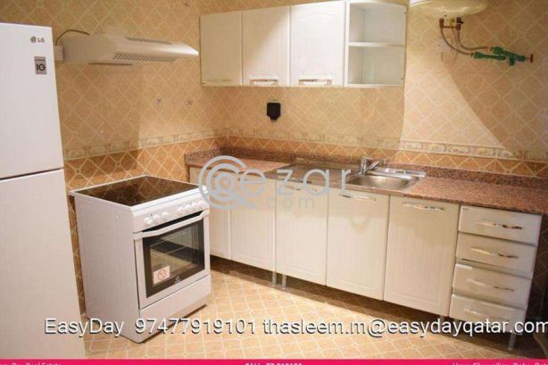 LUXURIOUS 2-BHK APARTMENTS - FULLY FURNISHED - UMM GHUWAILINA - صورة %index%