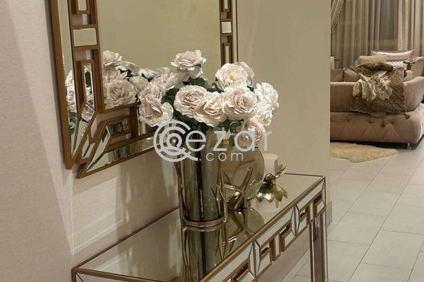 Home entrance table photo 2